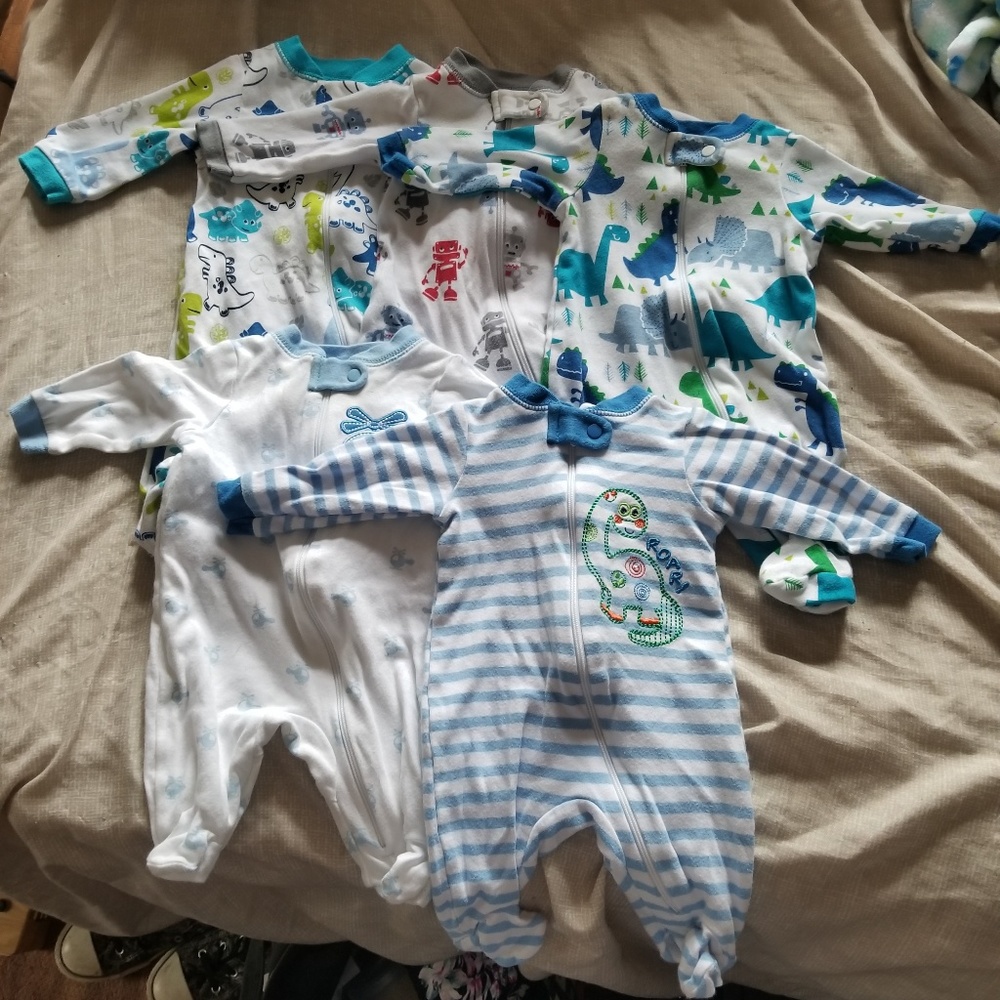 Newborn to 3 months boy clothes lot